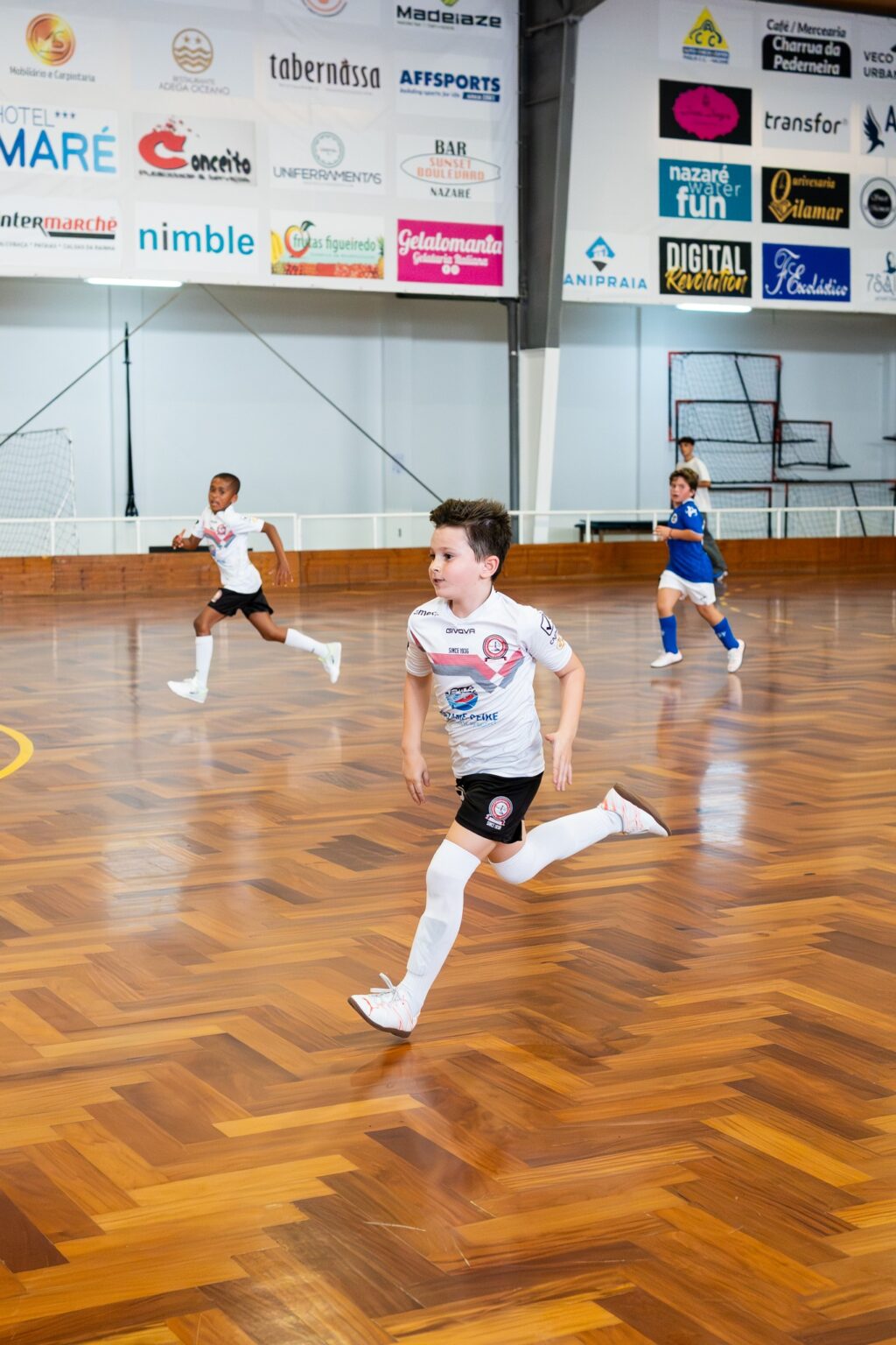 556833109_1209038977921270_159402895407751826_n